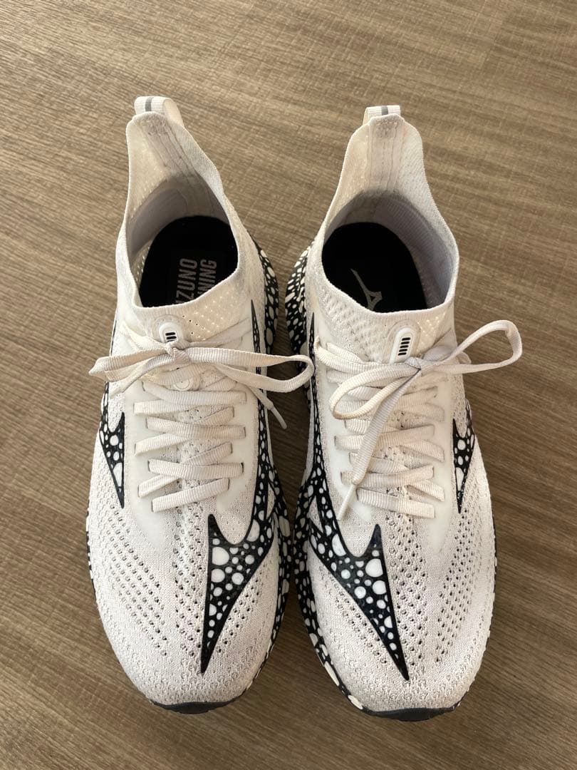 ミズノ　ネオゼン　27.0㎝