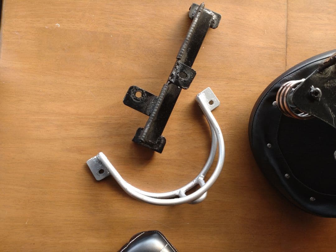 TW200 ノーマルフレーム用ボルトオンシート＆ピリオンシート＆ピーナッツタンク