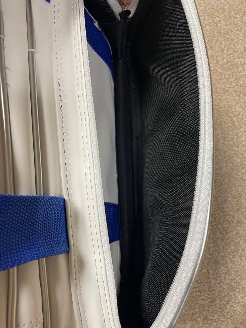 【中古】STORM ボウリング用バッグ キャスター付き 中型 白/青