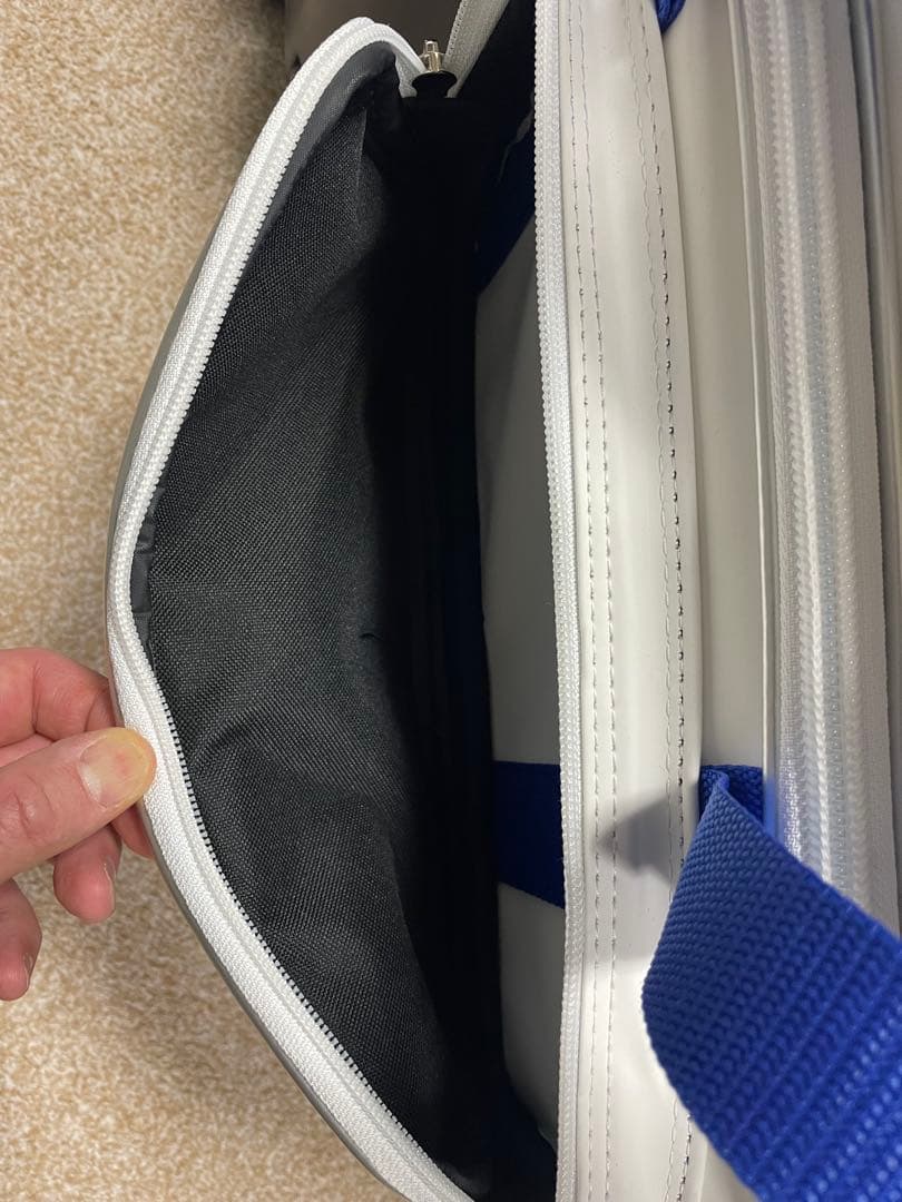 【中古】STORM ボウリング用バッグ キャスター付き 中型 白/青