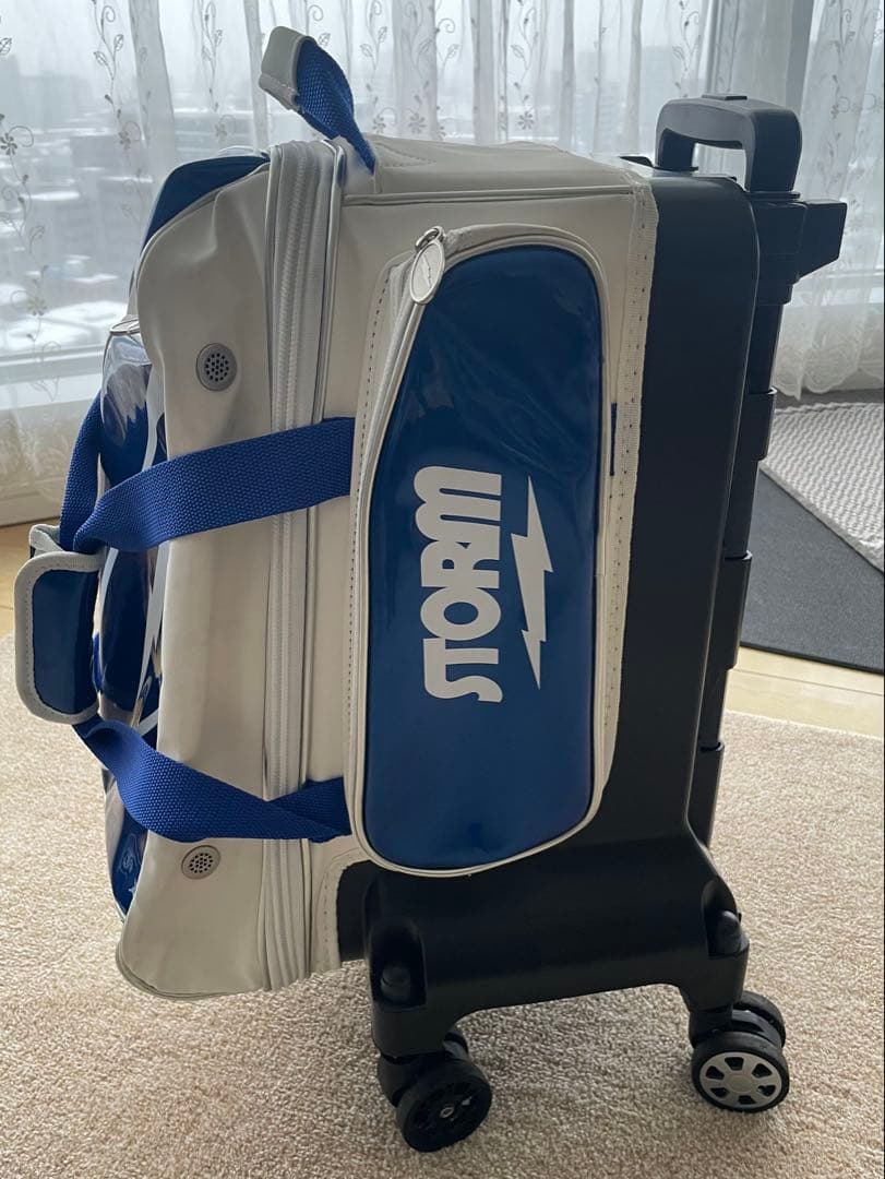 【中古】STORM ボウリング用バッグ キャスター付き 中型 白/青