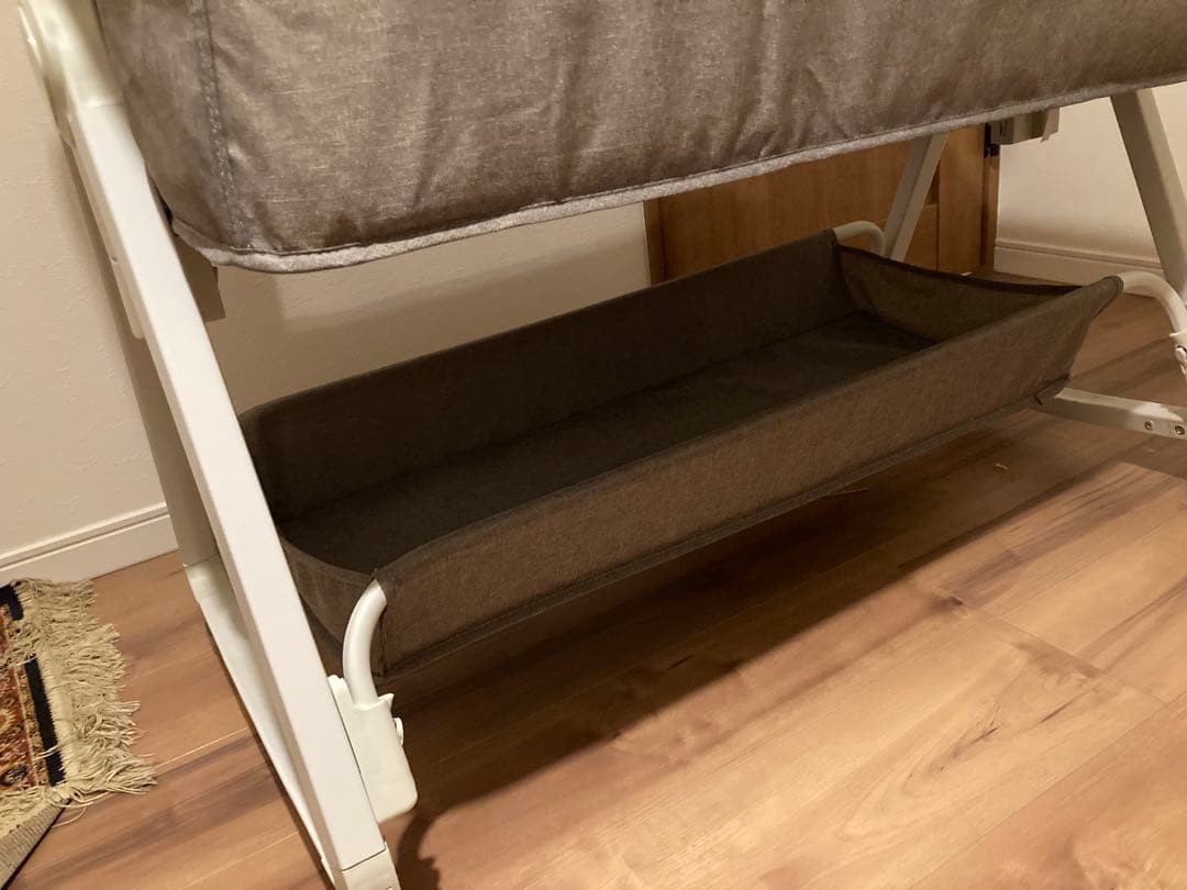 ベビーベッド未使用、添い寝ベッド