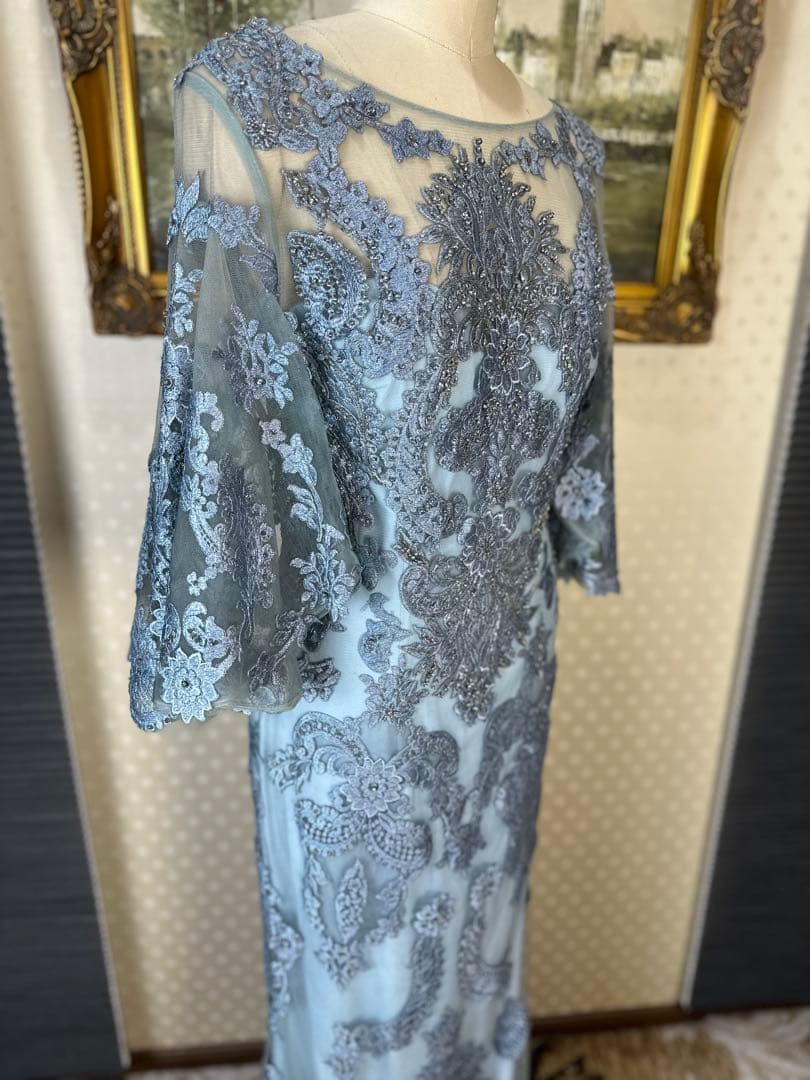 シルバー水色 刺繍入り ロングドレス フレアスリーブ