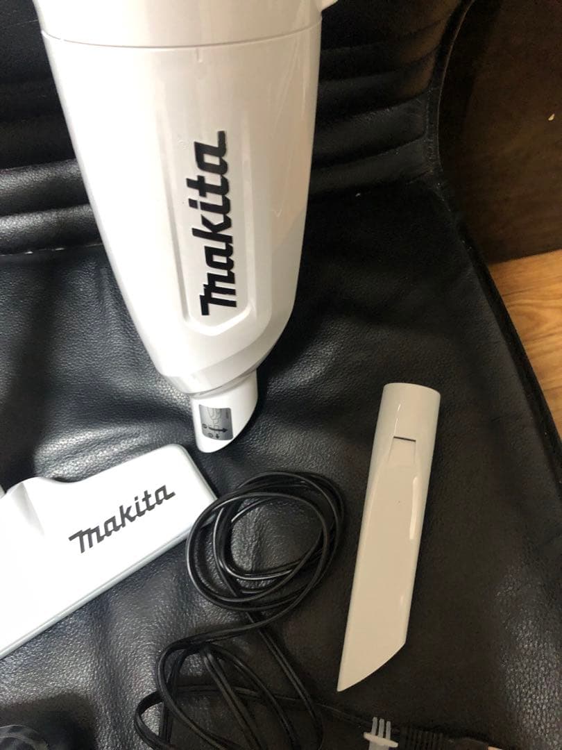 ★美品★ makita コードレス掃除機セット CL108FDSHW