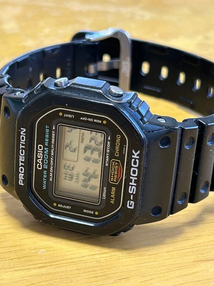 G-SHOCK DW-5600C スピード 200M スクリューバック　豆球緑
