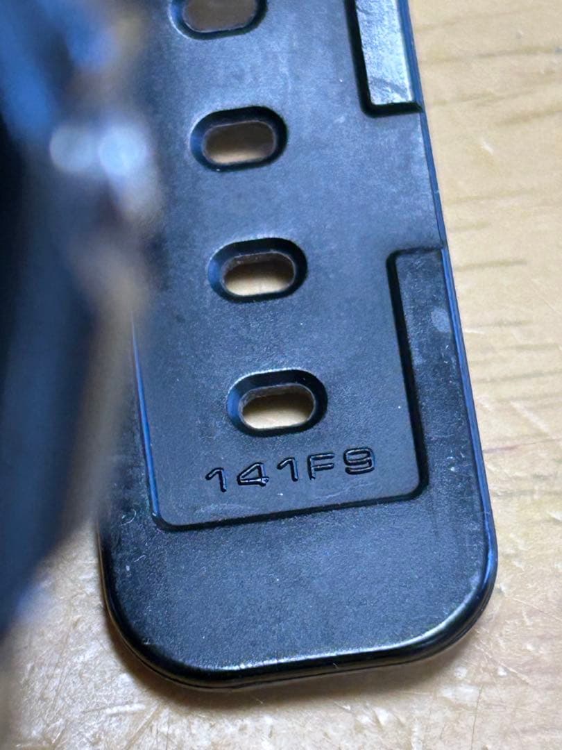 G-SHOCK DW-5600C スピード 200M スクリューバック　豆球緑