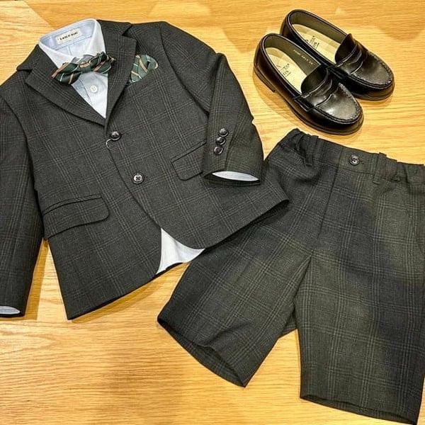 【美品】【クリーニング済】【BEAMS】セットアップスーツ(ボウタイ、チーフ付)