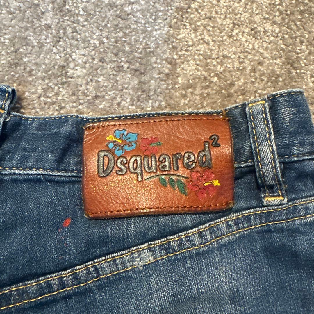 DSQUARED2 ダメージ加工ショートパンツ