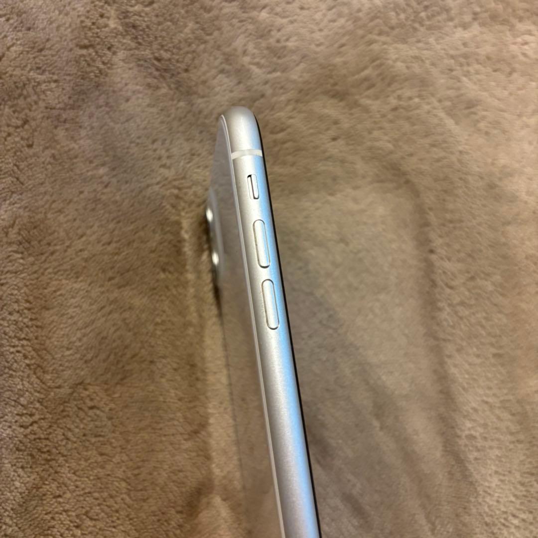 iPhone 11 ホワイト 本体 64GB