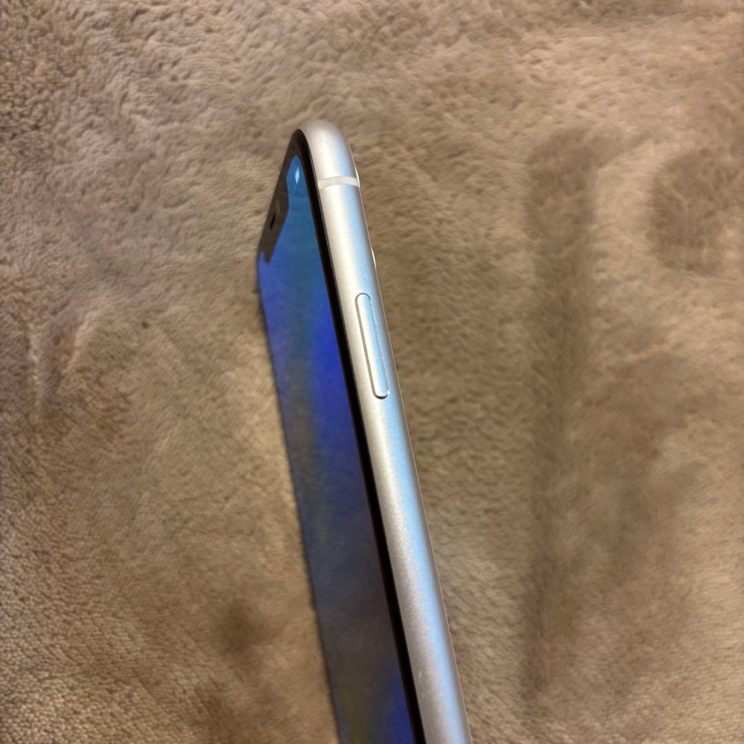 iPhone 11 ホワイト 本体 64GB