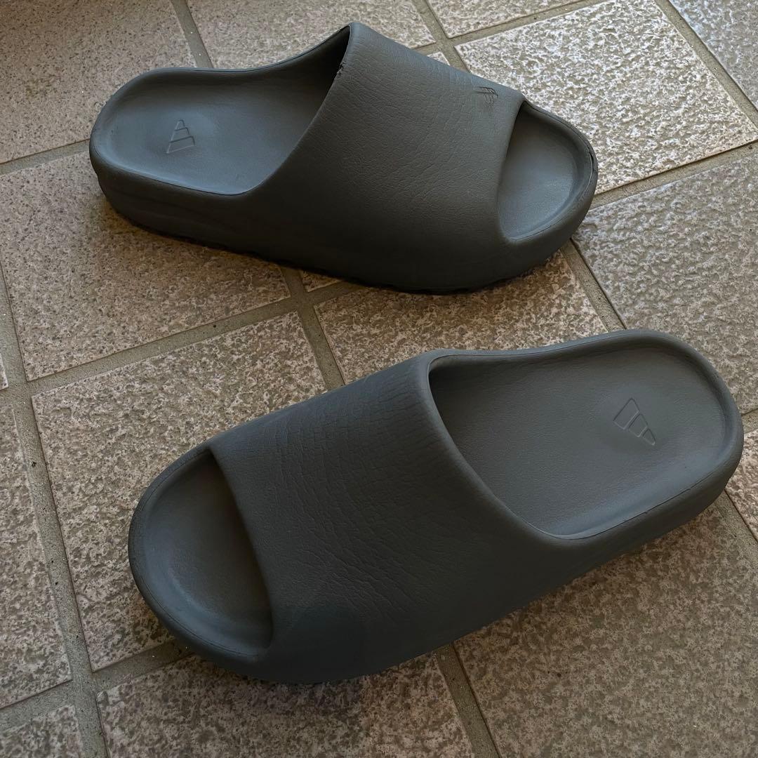 レアadidas YEEZY SLIDE アディダス イージースライド 26.5