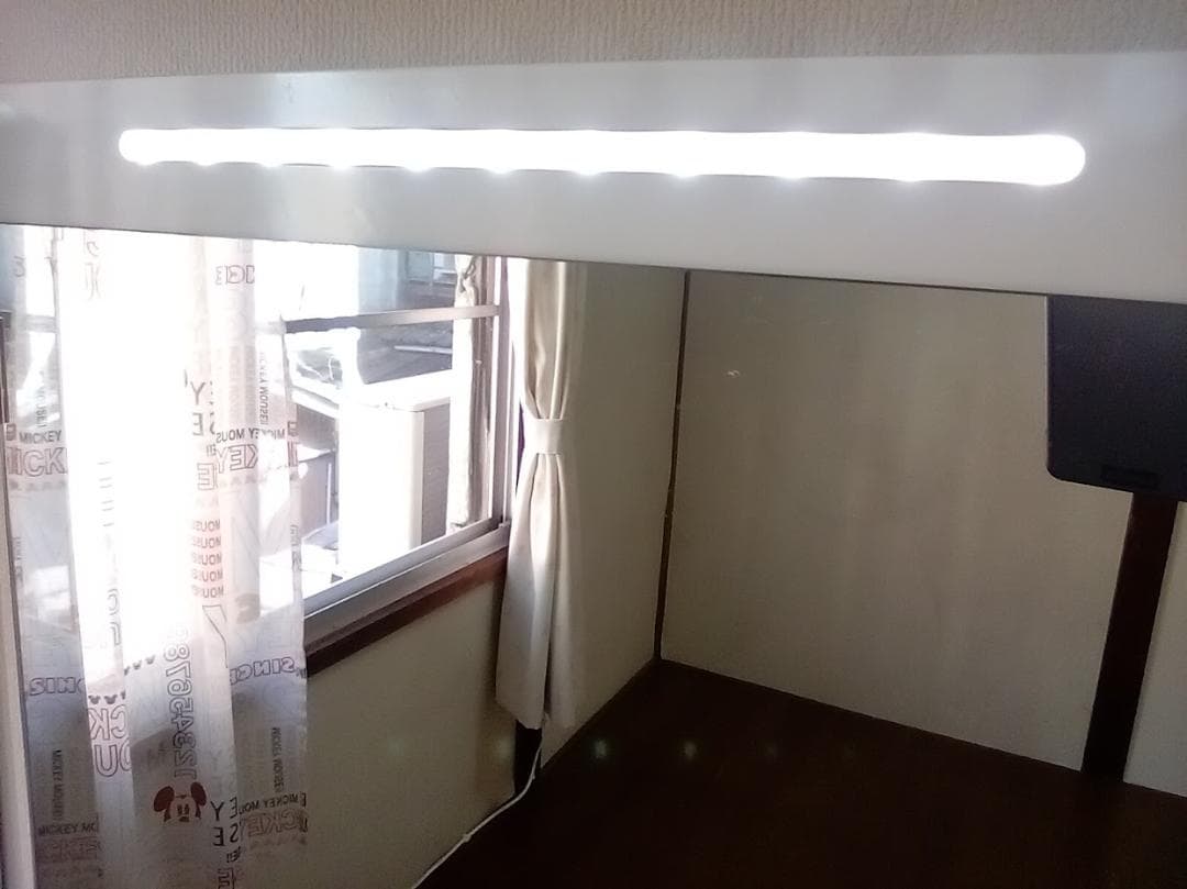 ドレッサー 三面鏡 鏡台 白 ホワイト 引出し 収納 コンセント 照明 送料込み