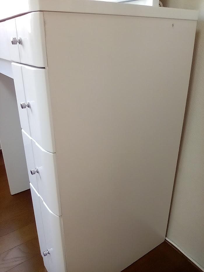 ドレッサー 三面鏡 鏡台 白 ホワイト 引出し 収納 コンセント 照明 送料込み