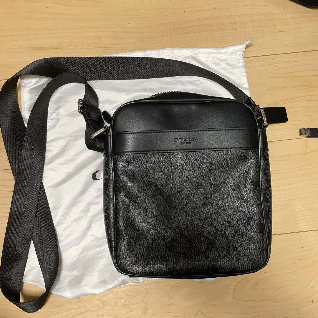 COACH NeWYORK 黒 ショルダーバッグ ロゴ入り
