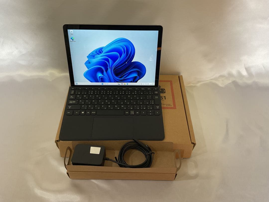 Windowsタブレット本体 Surface Go3 LTE i3 8g 128g office 2024