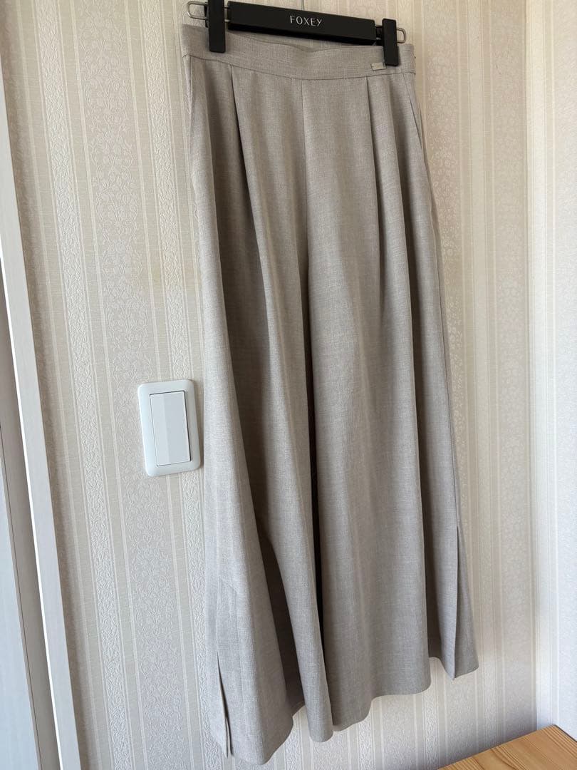 FOXY ベージュ ガウチョパンツ38サイズ