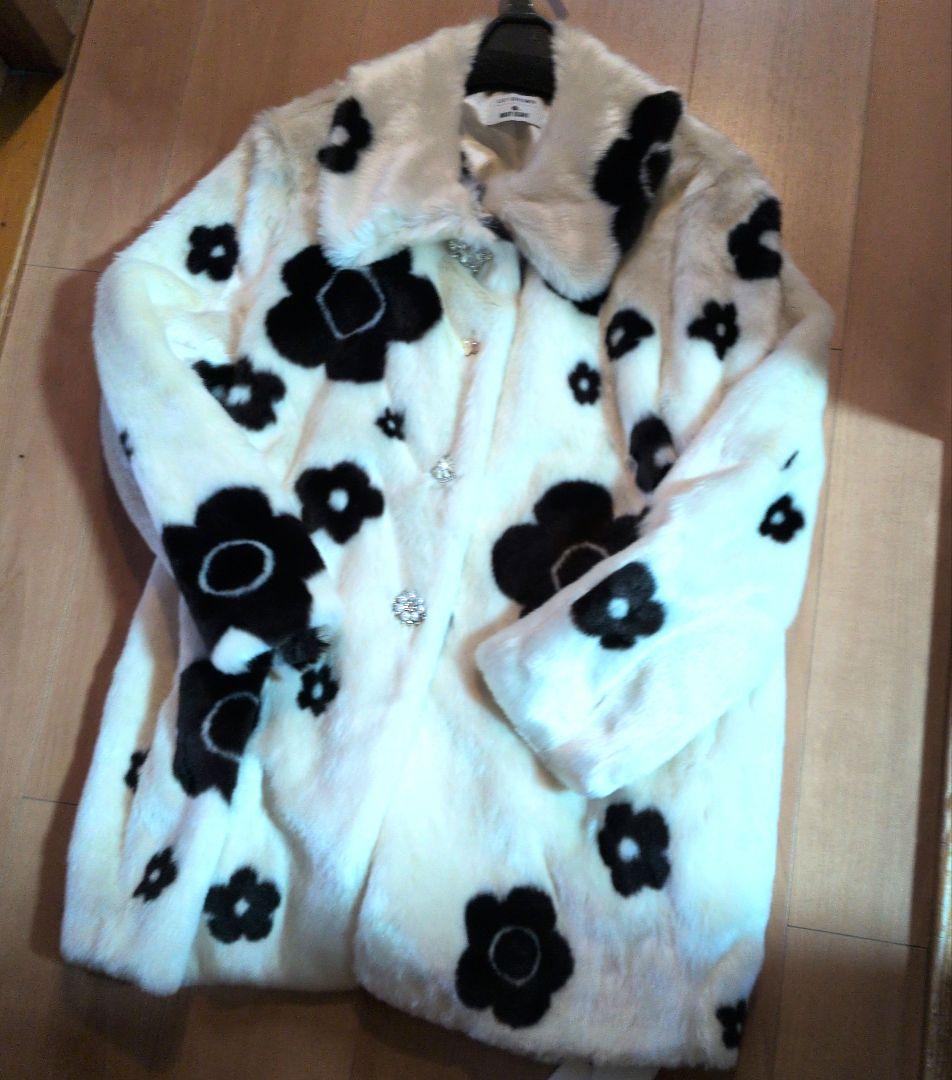 新品【LILY BROWN×MARY QUANT】デイジービジュー釦ファーコート