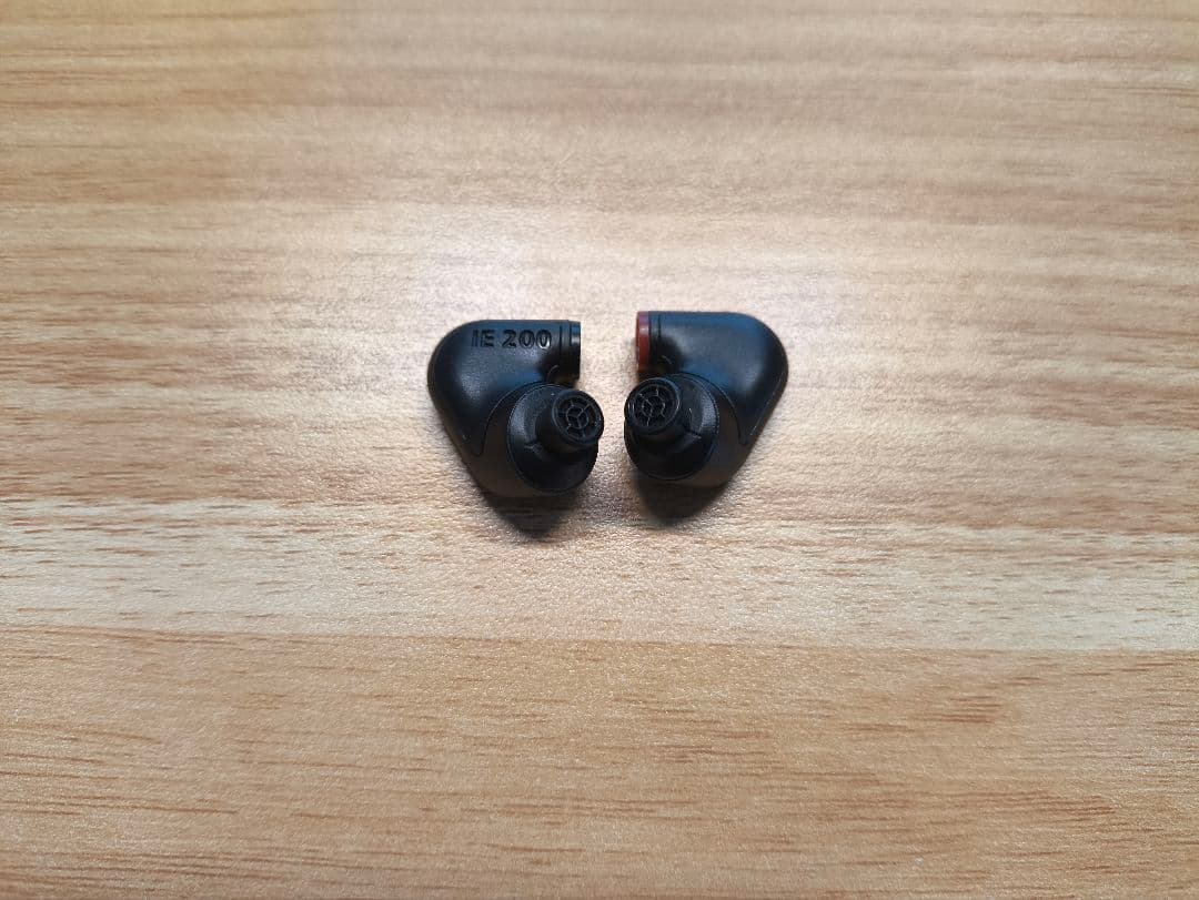 【美品】Sennheiser IE 200 有線イヤホン 4.4mmケーブル付