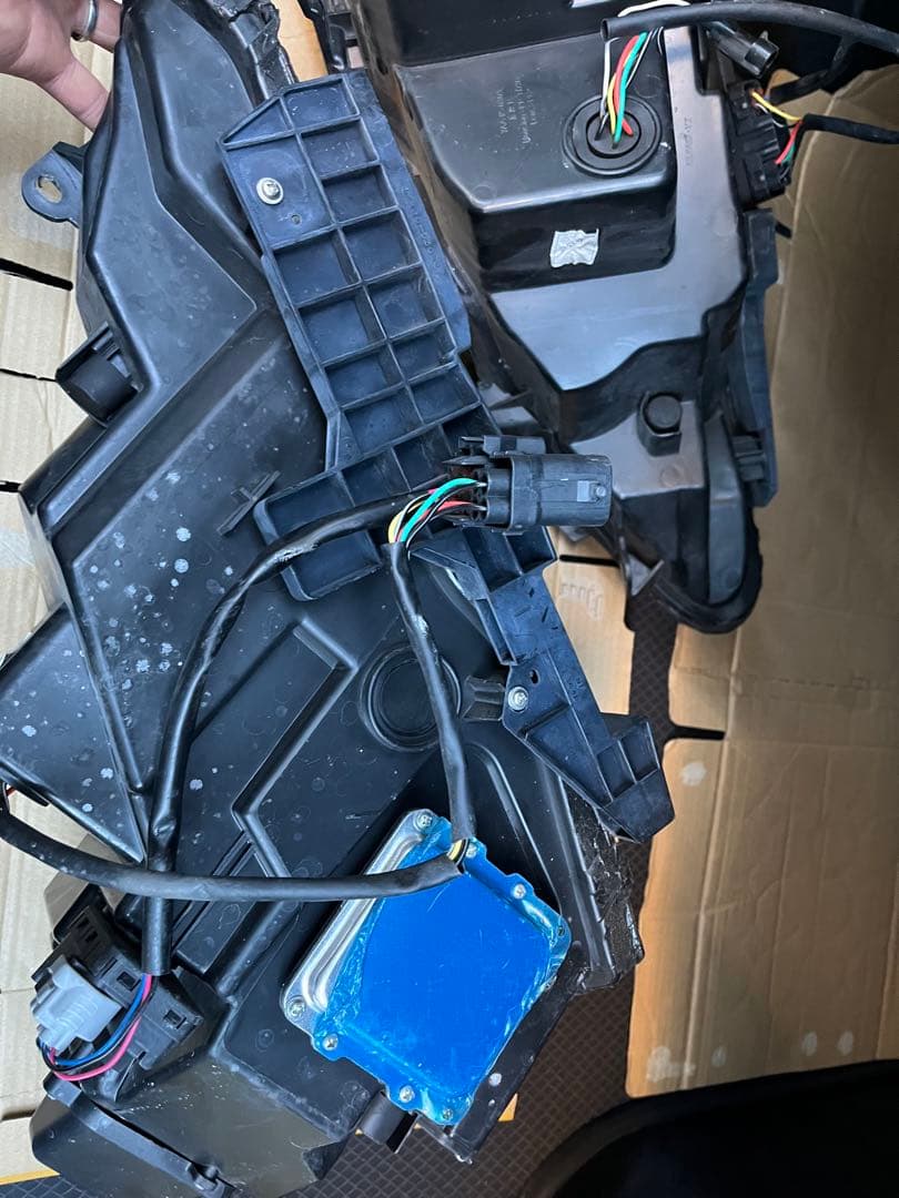 LEXUS レクサス　IS250 GSE20三眼　左右ヘッドライトVLAND