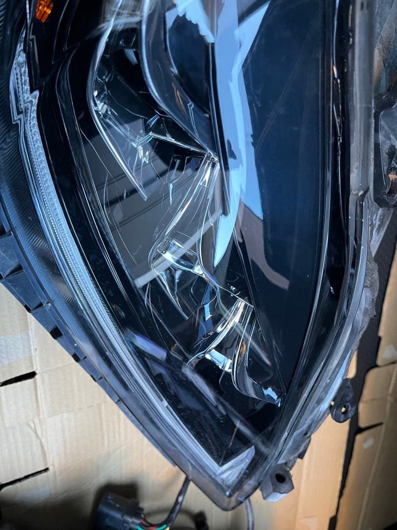 LEXUS レクサス　IS250 GSE20三眼　左右ヘッドライトVLAND