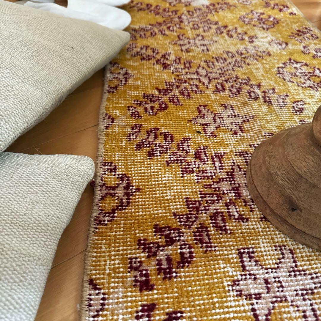 41.5×83マスタードイエロー×エンジ　トルコヴィンテージラグ