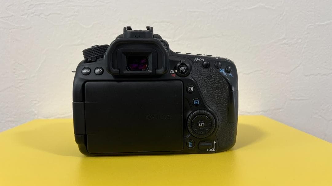 【美品】Canon EOS 80D デジタル一眼レフカメラ【値引き】