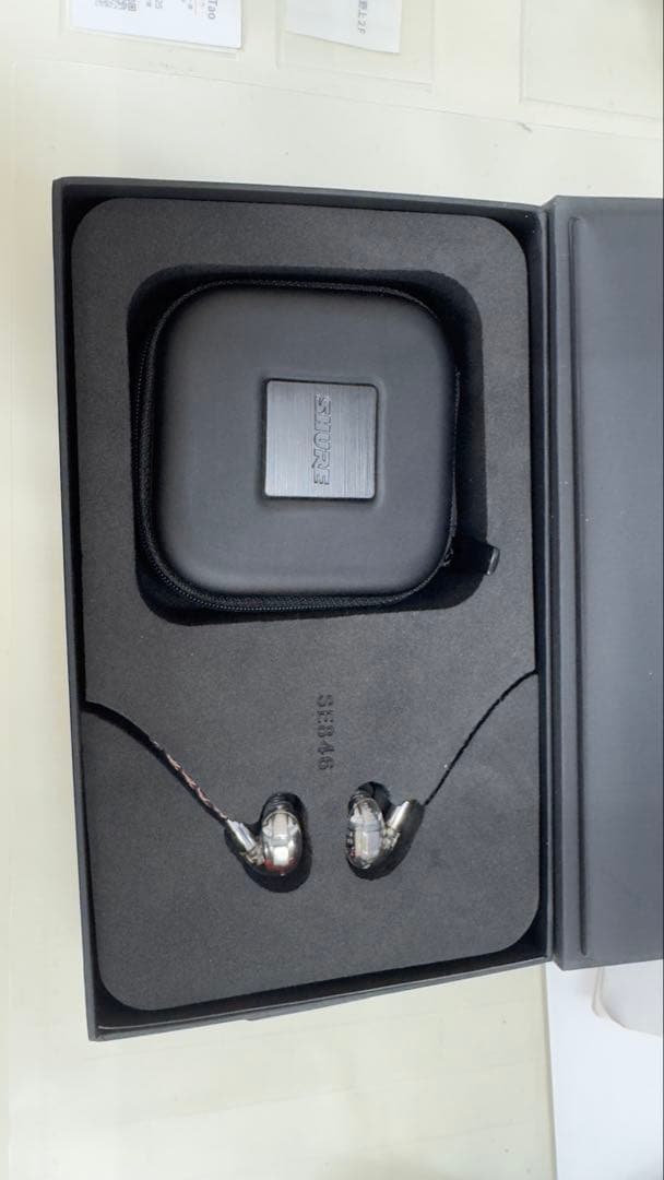 イヤホン SHURE SE846 Sound Isolating Earphones