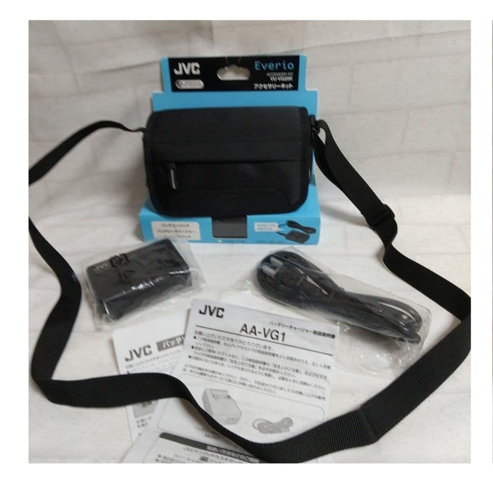 ＪＶＣ　Everioアクセサリーキット　VU-VG20K ２セット、プレゼント付
