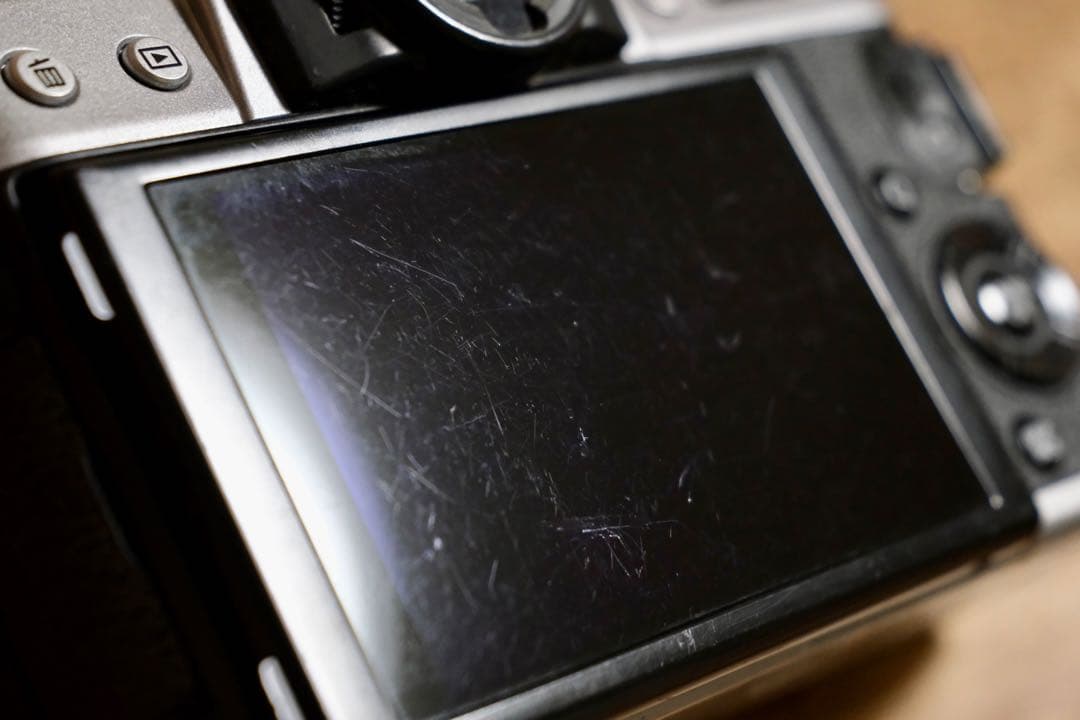 【値下げ可】Fujifilm XT20 ボディ（送料込）