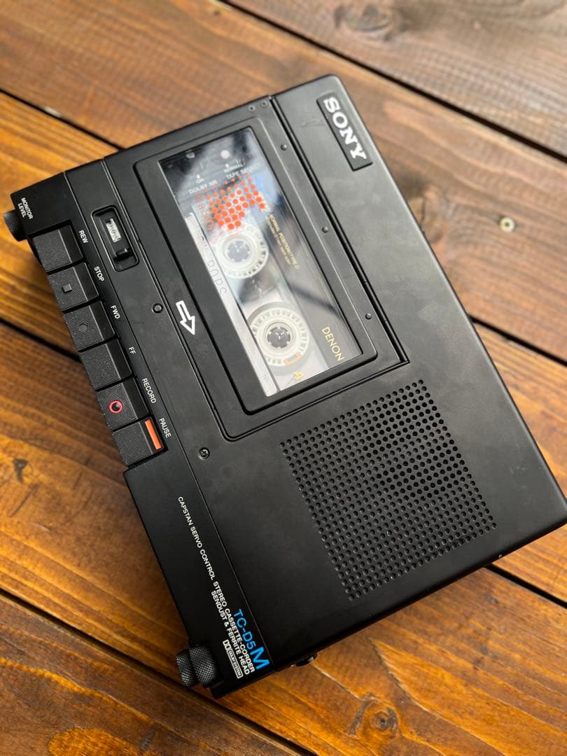 【美品】【電確認済み】SONY TC-D5M カセットプレイヤー。専用カバー付