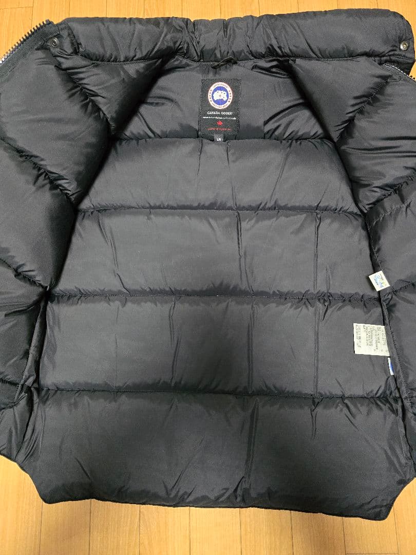   ブラック（Lサイズ）古着。