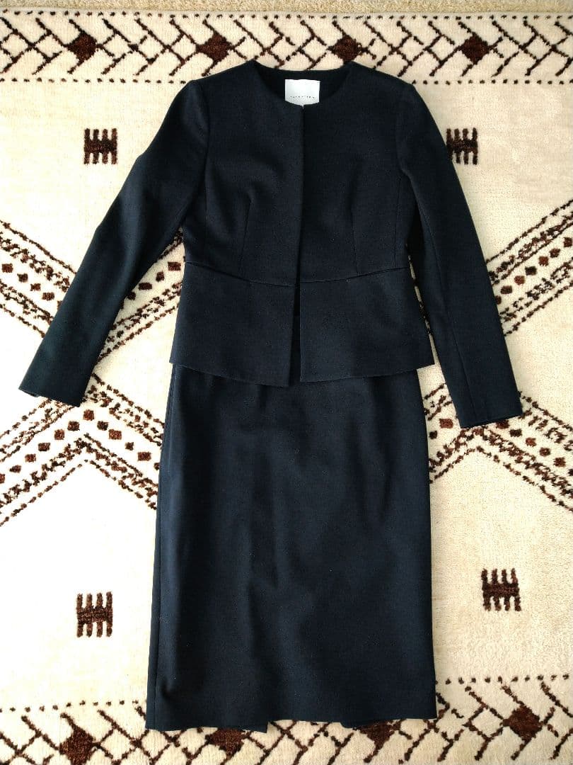 ESTNATION　レディーススーツ