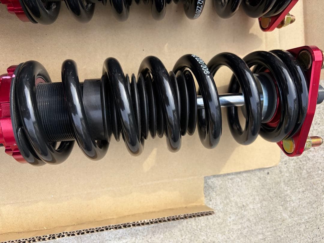 210クラウンマジェスタ　ラルグス車高調セット