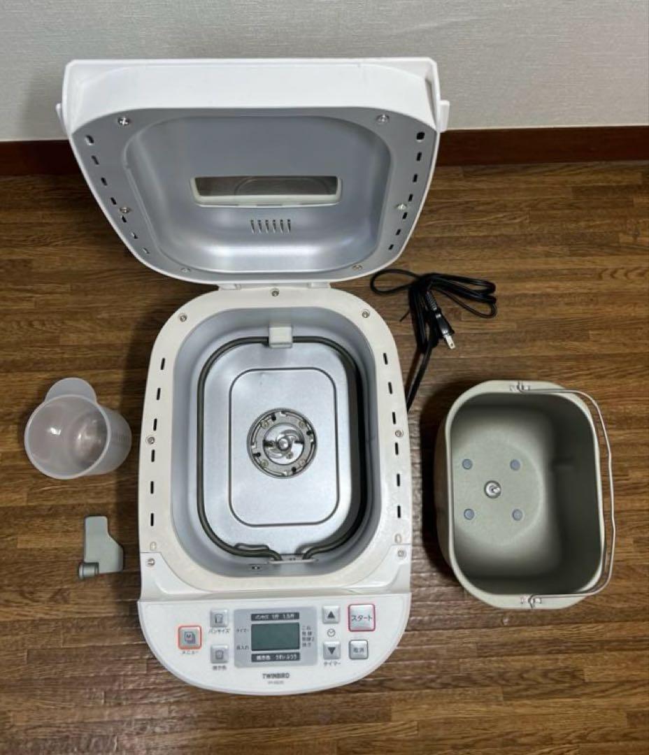 【美品】ツインバード ホームベーカリー 1斤 1.5斤 PY-E635W