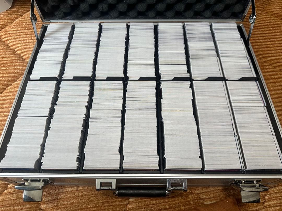 遊戯王引退品 約10,000枚まとめ売り 海馬セットアタッシュケース付き