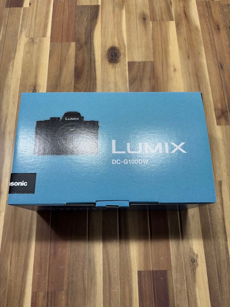 【未使用】Panasonic DC-G100DW ミラーレスカメラ　おまけ付き