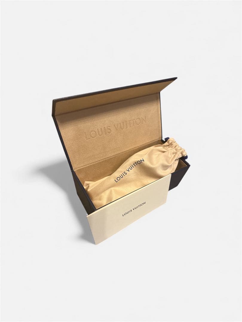 LOUIS VUITTON ブラックサングラス（美品）