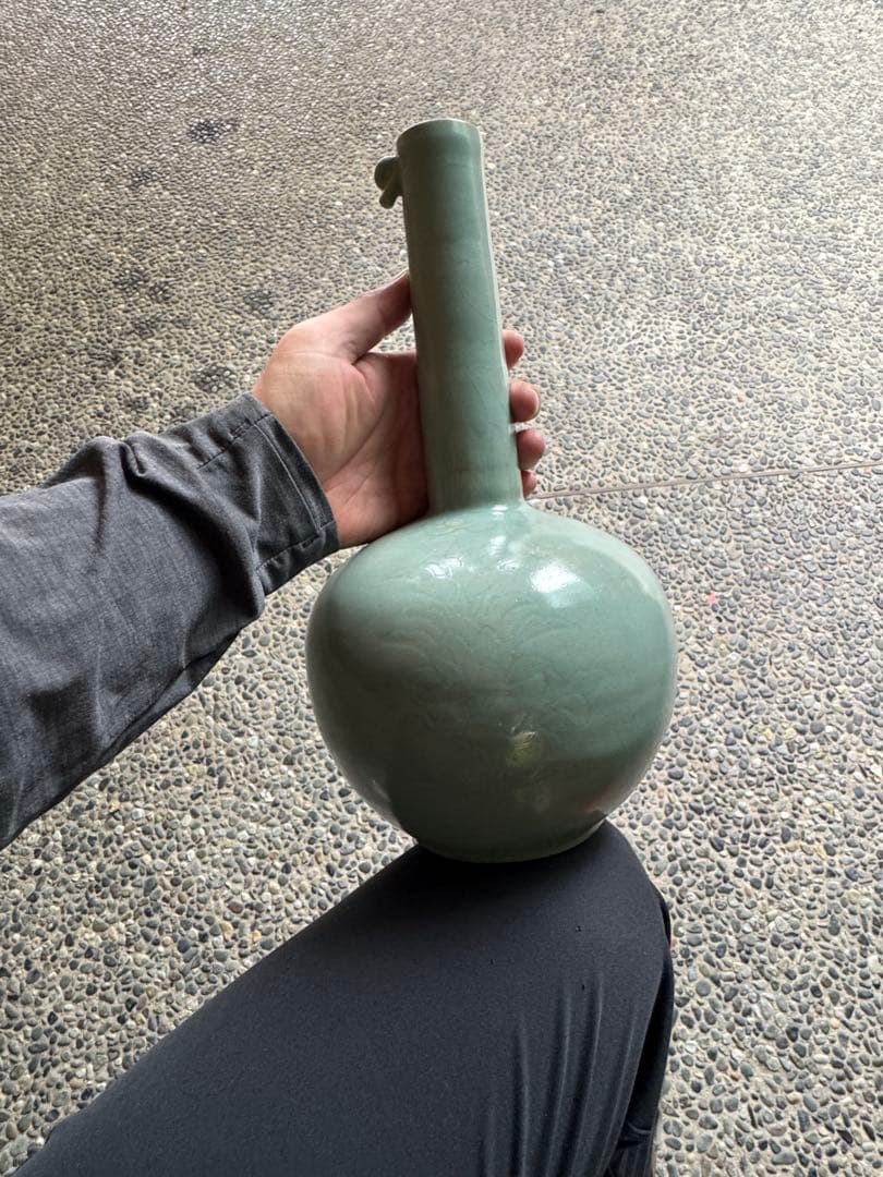 ‼️最後の値段‼️リサイクルFORT‼️唐物⑨‼️中国製の青磁が美しい一輪挿し花瓶‼️箱入