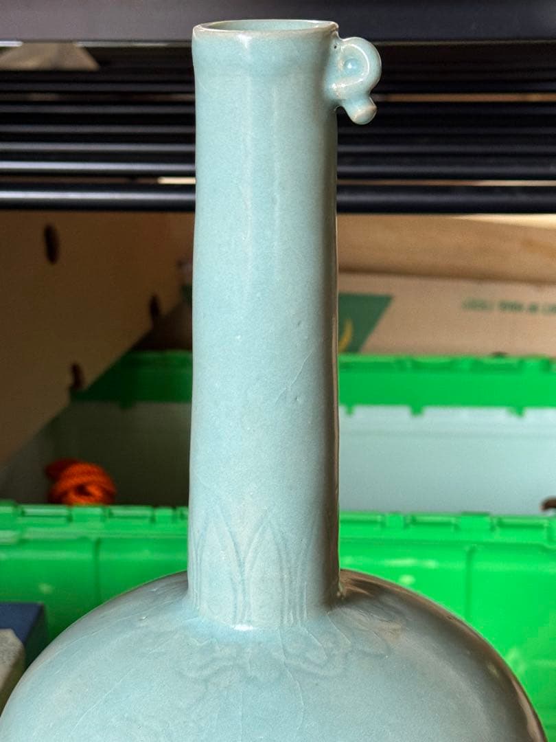 ‼️最後の値段‼️リサイクルFORT‼️唐物⑨‼️中国製の青磁が美しい一輪挿し花瓶‼️箱入