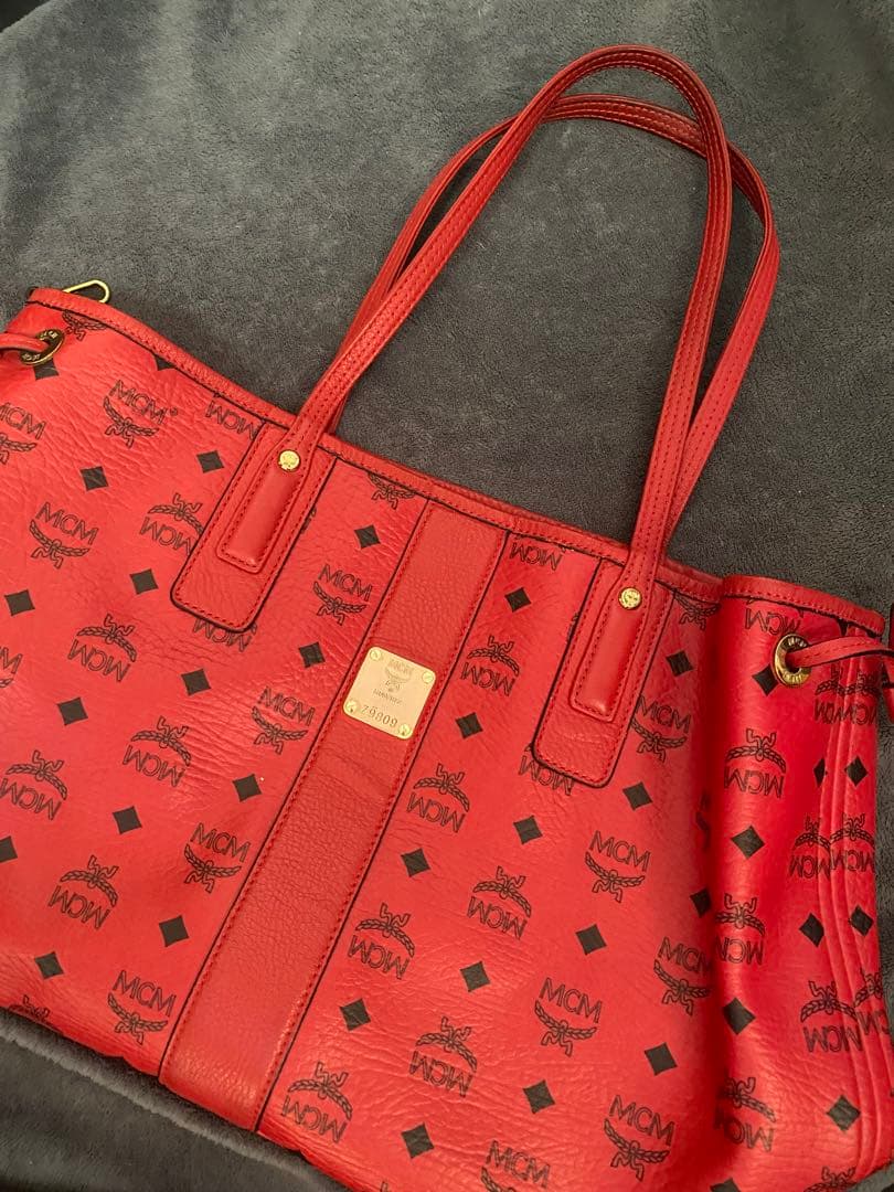 MCM レッドレザー クラッチバッグ