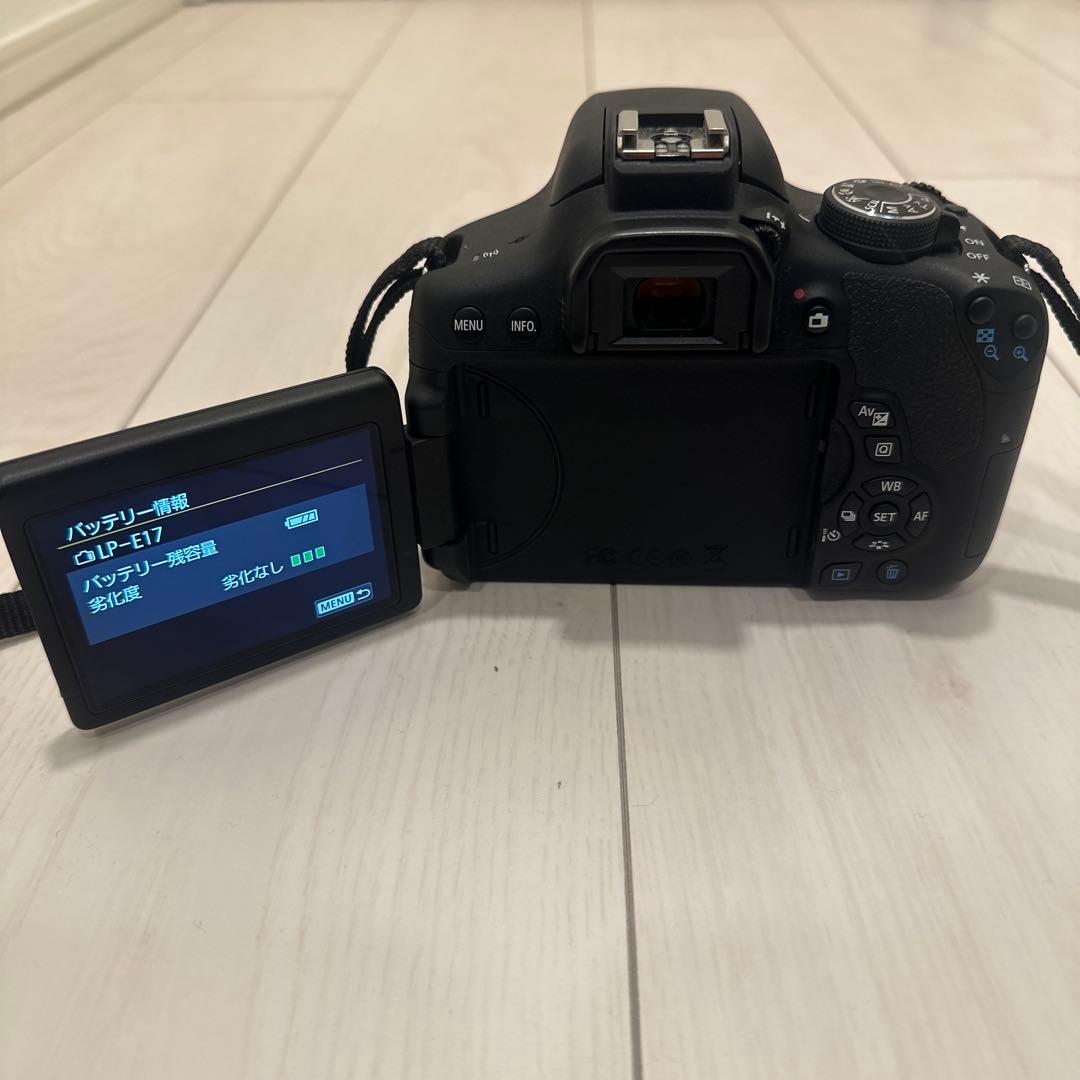 【美品】Canon EOS Kiss X8i デジタル一眼レフ