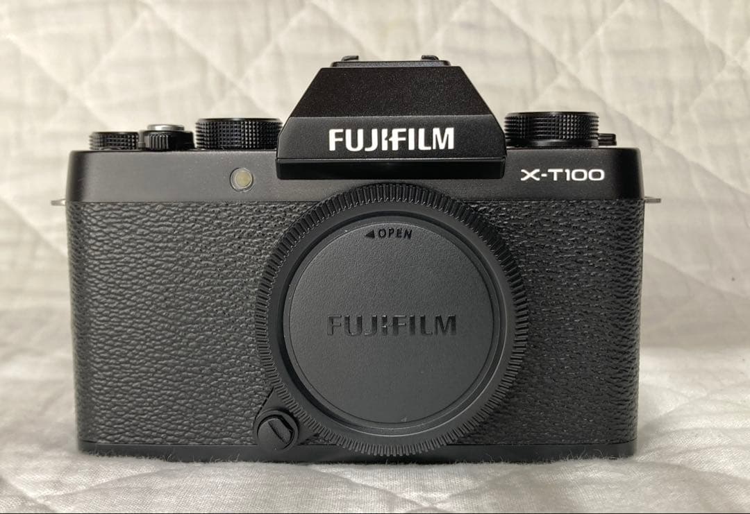 FUJIFILM X-T100 黒 ＋ XC 15-45mm レンズキット