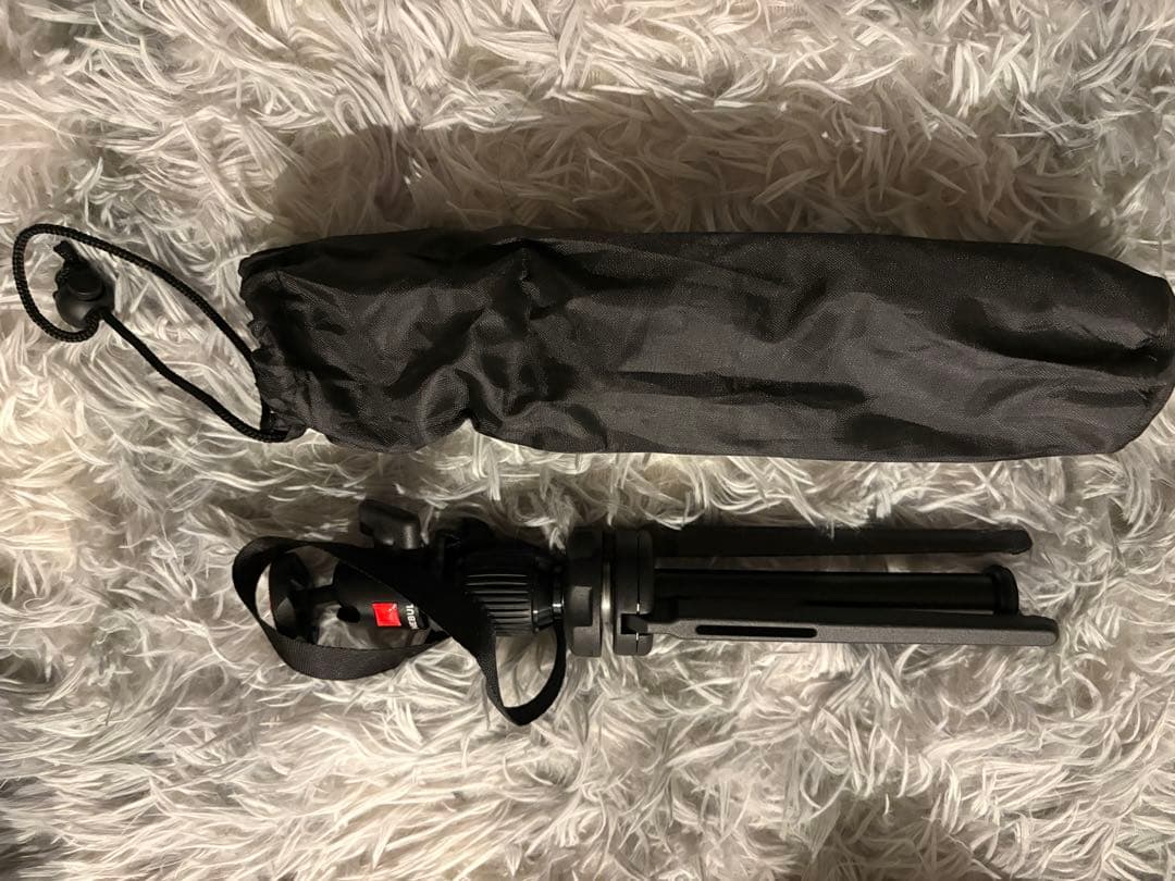 NEBULA プロジェクターキャリングケースと三脚