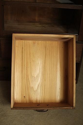 古い木製の格子ガラス戸棚×木製引き出し7杯　食器棚　水屋　キャビネット　古家具