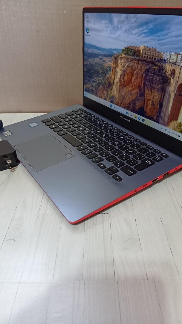 Asus Vivobook S14 S430UA 8世代i3