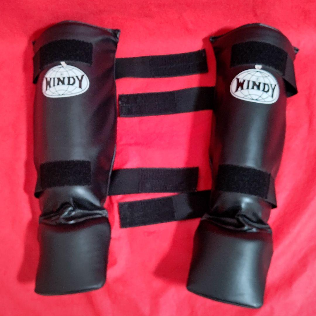 WINDY ボクシンググローブ 16オンス / レガース L セット