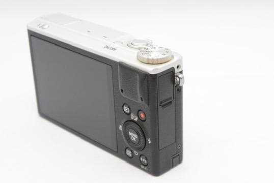FUJIFILM XQ2 富士フイルム 高級コンパクトデジタルカメラ 人気モデル