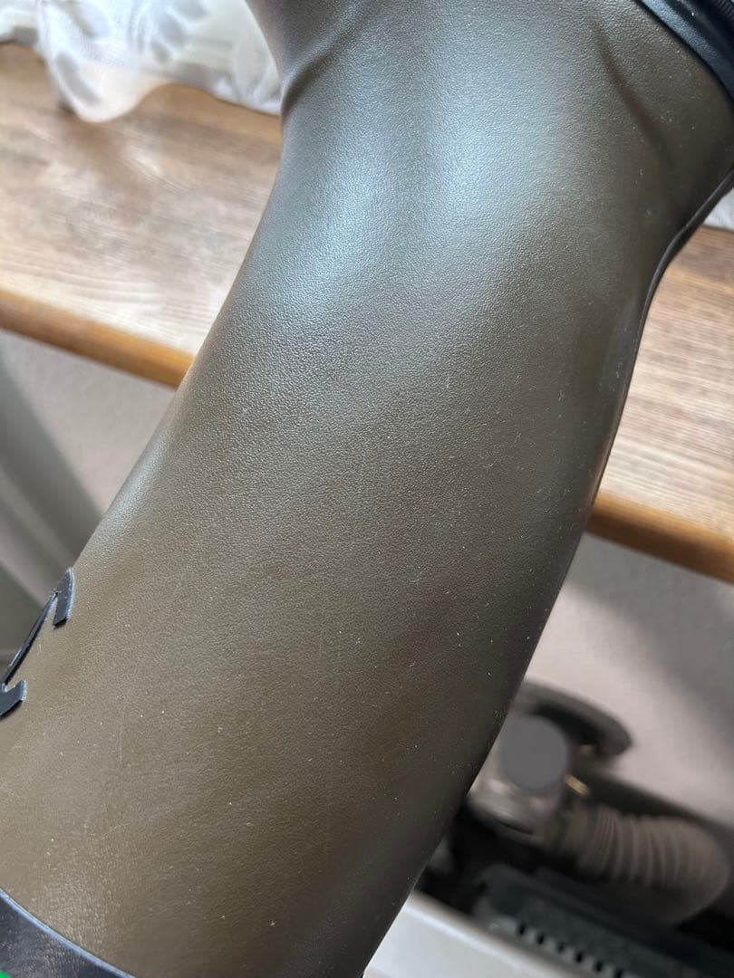 【新品訳アリ】CHANELレインブーツ　39 カーキ