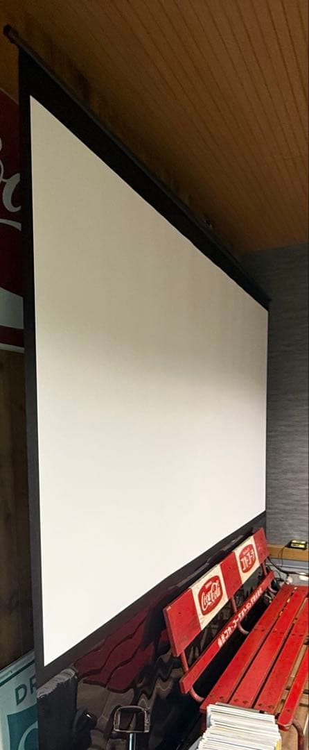 F120NWH Elite ポータブルスクリーン 120インチ