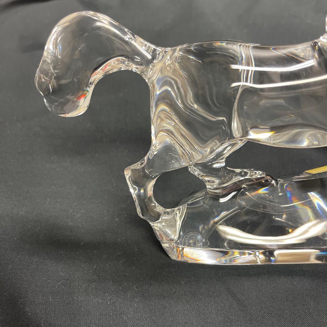 バカラ　走る馬　置物